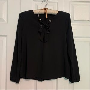 🌸 3/$15 Forever 21 Tied V-Neck Textured Gypsy Long-Sleeve Black Shirt Si…